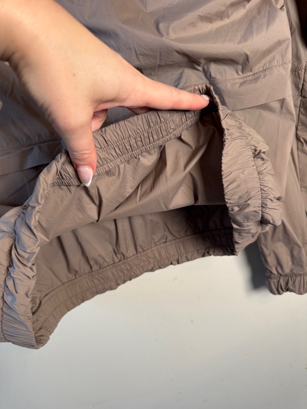 Athleta Mortar Mushroom Taupe Pullover Lightweight Windbreaker Pullover Jacket M - Picture 8 of 9